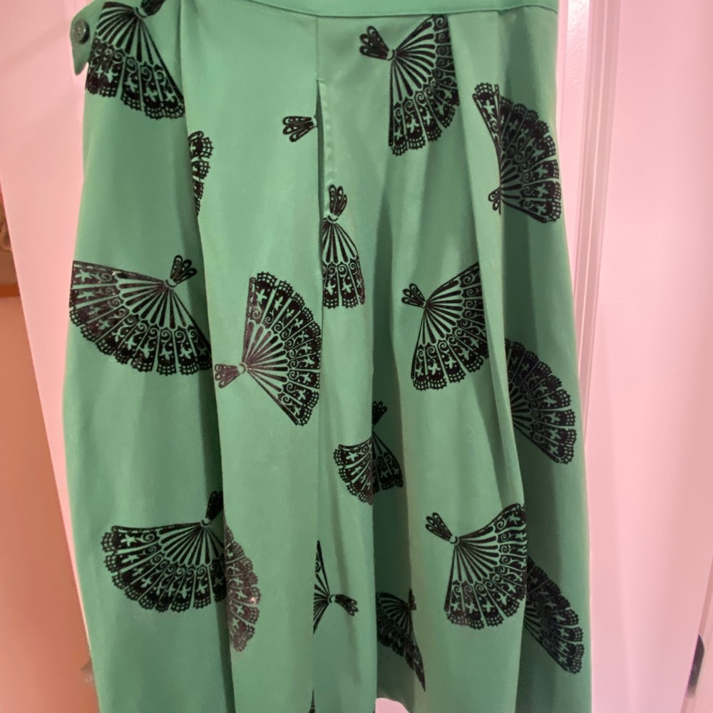 Green circle skirt vintage style